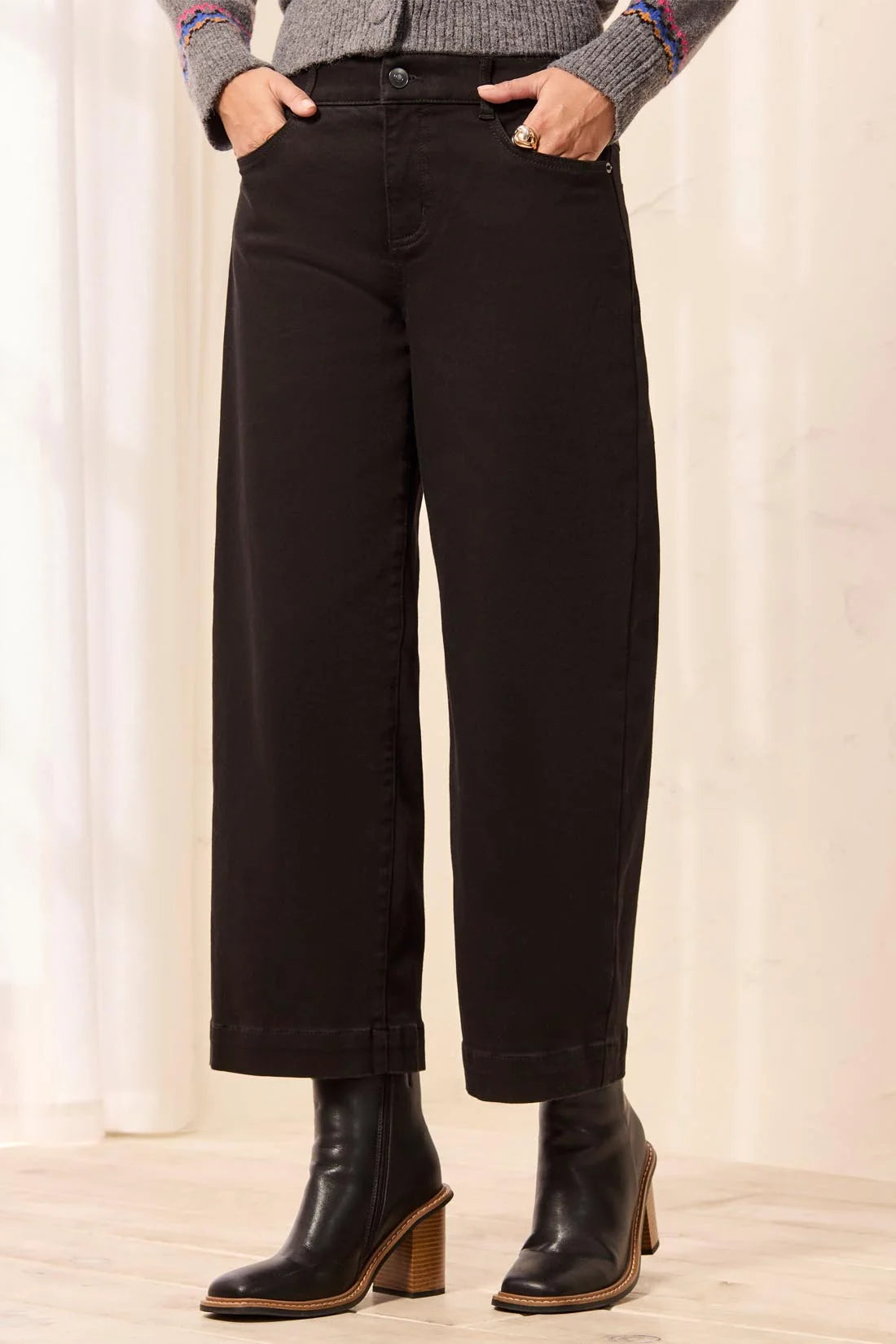 Audrey Hugging Wide Leg Crop