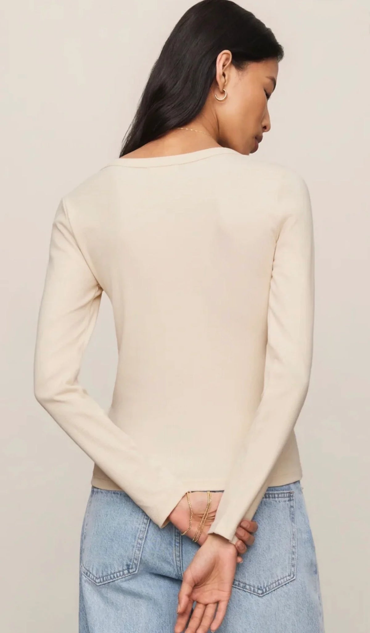 Greyson Scoop Long Sleeve Tee