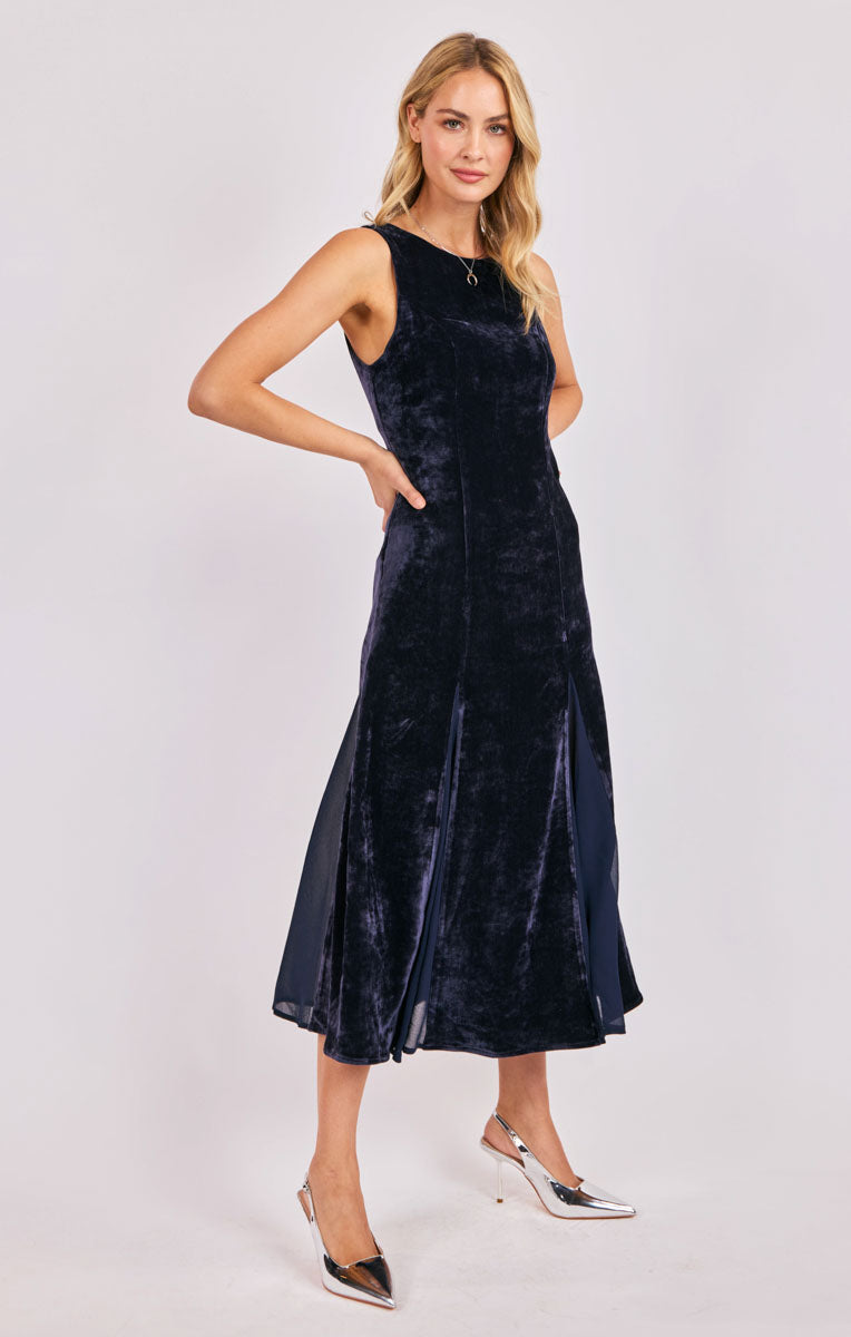 Velvet Avenue Chiffon Godet Maxi Dress