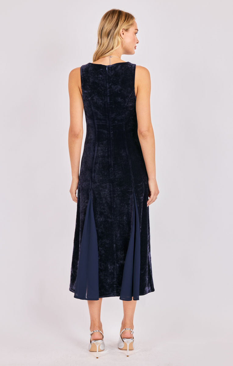 Velvet Avenue Chiffon Godet Maxi Dress