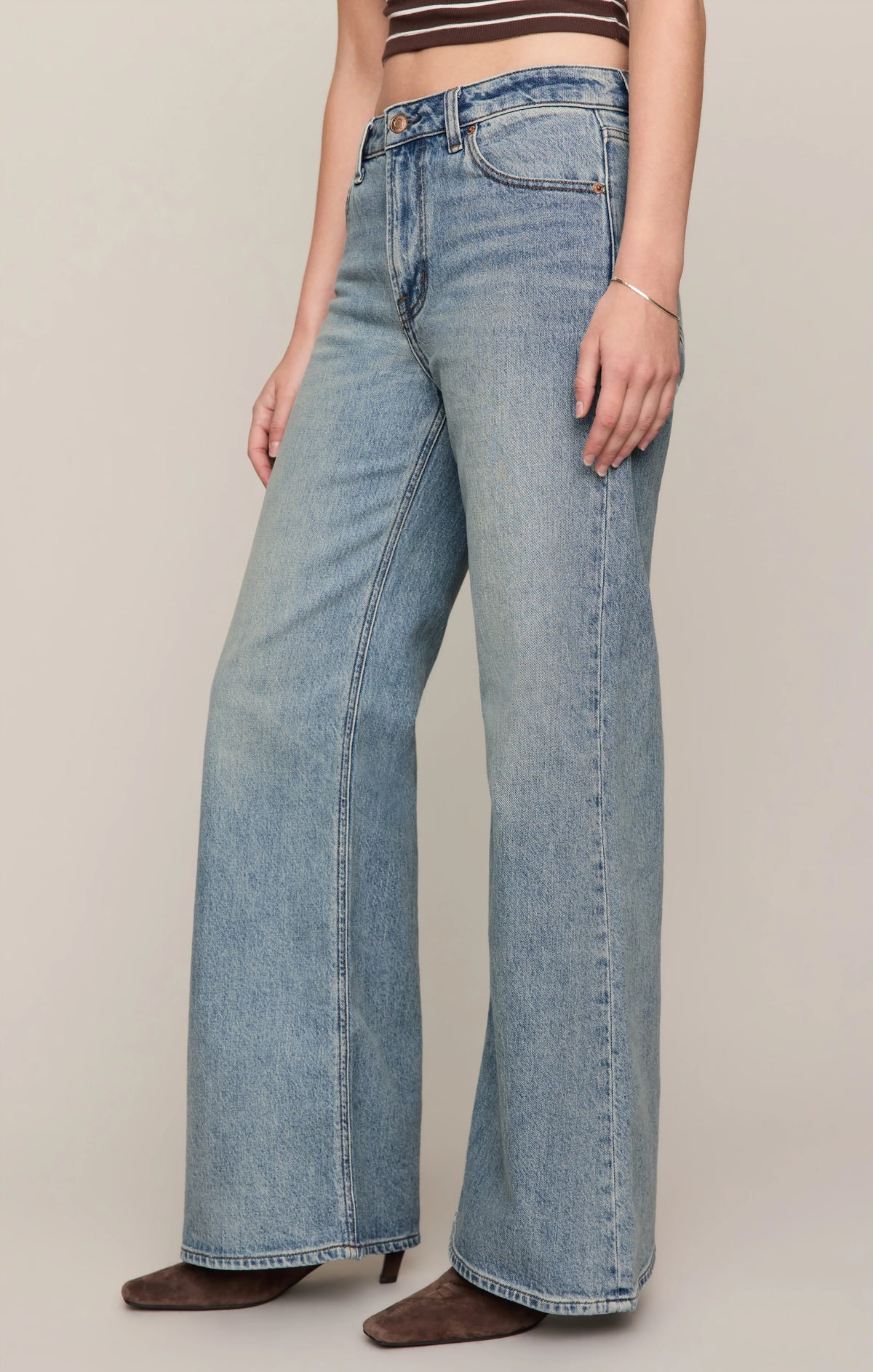 The Stunner - Mid Rise Wide