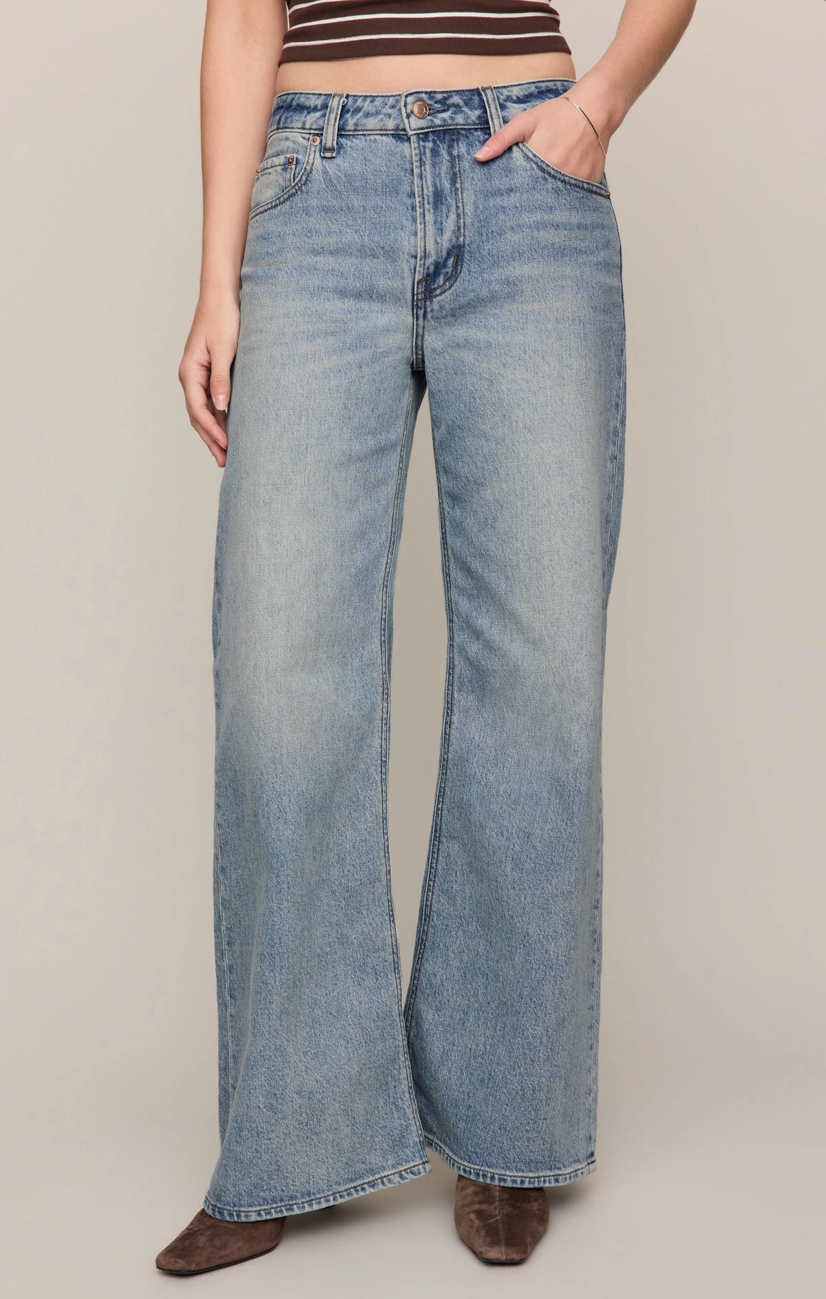 The Stunner - Mid Rise Wide