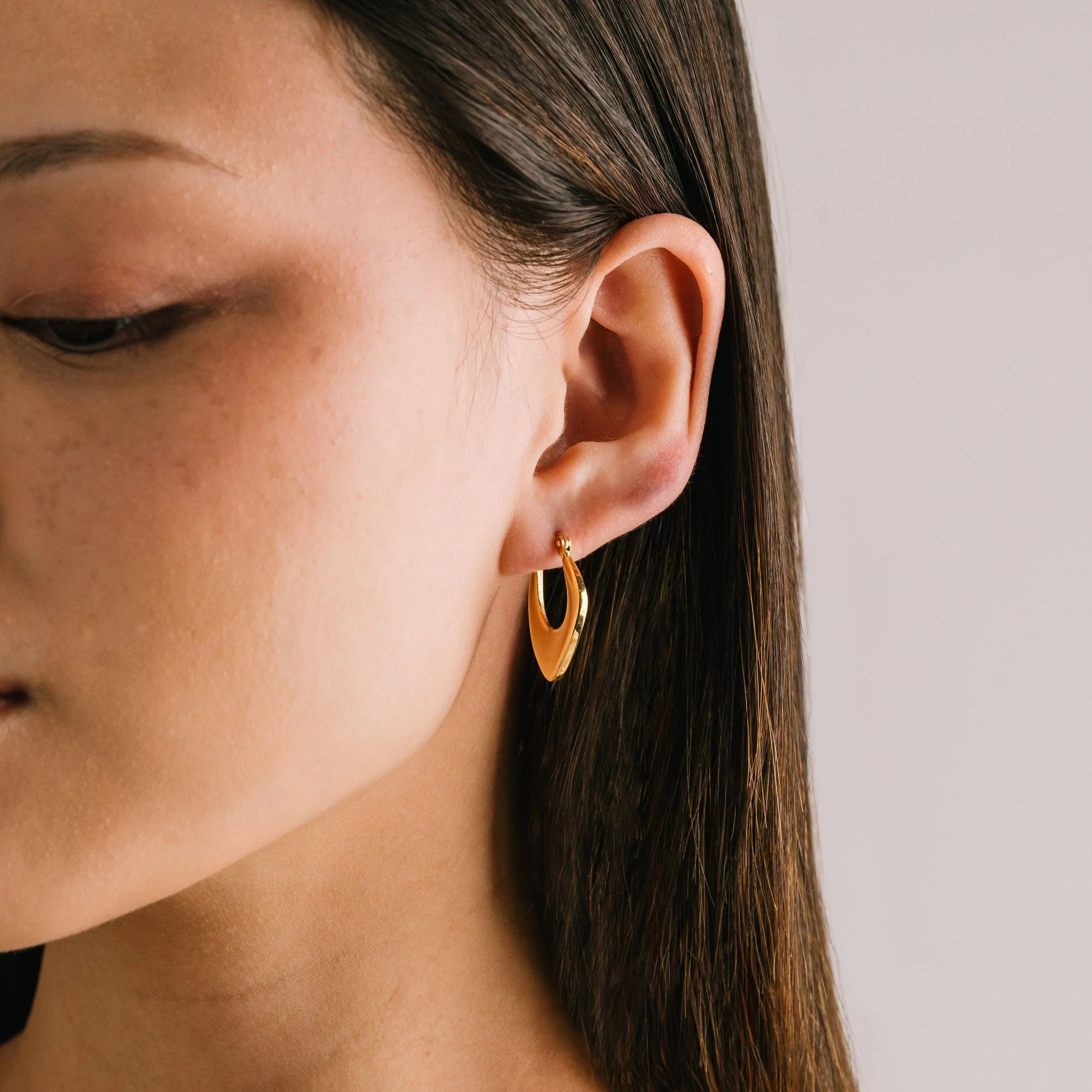 Lila Hoop Earring