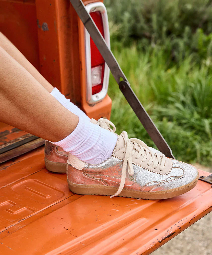 Notice Stitch Sneaker - Silver