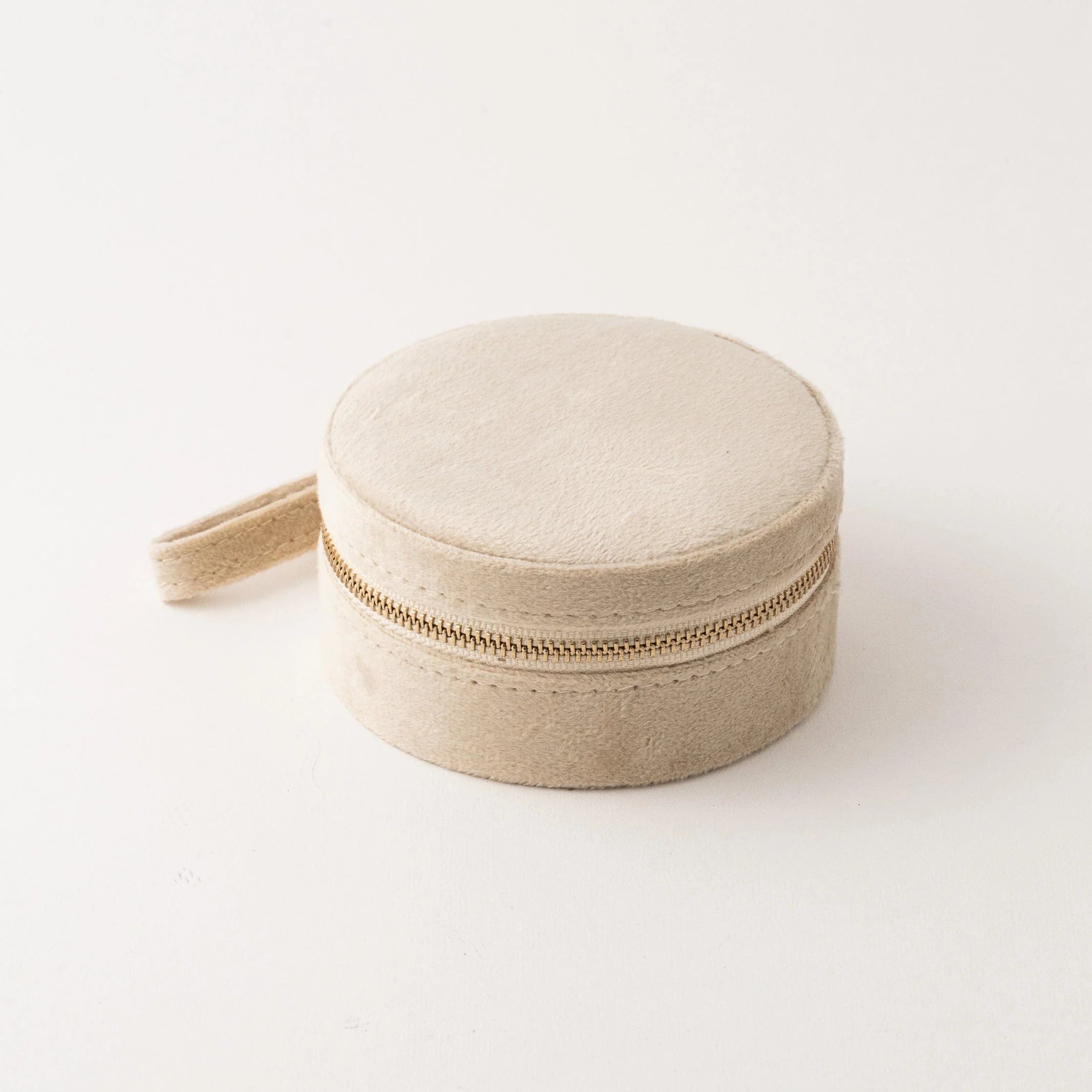 Resort Circle Travel Case Moonstone