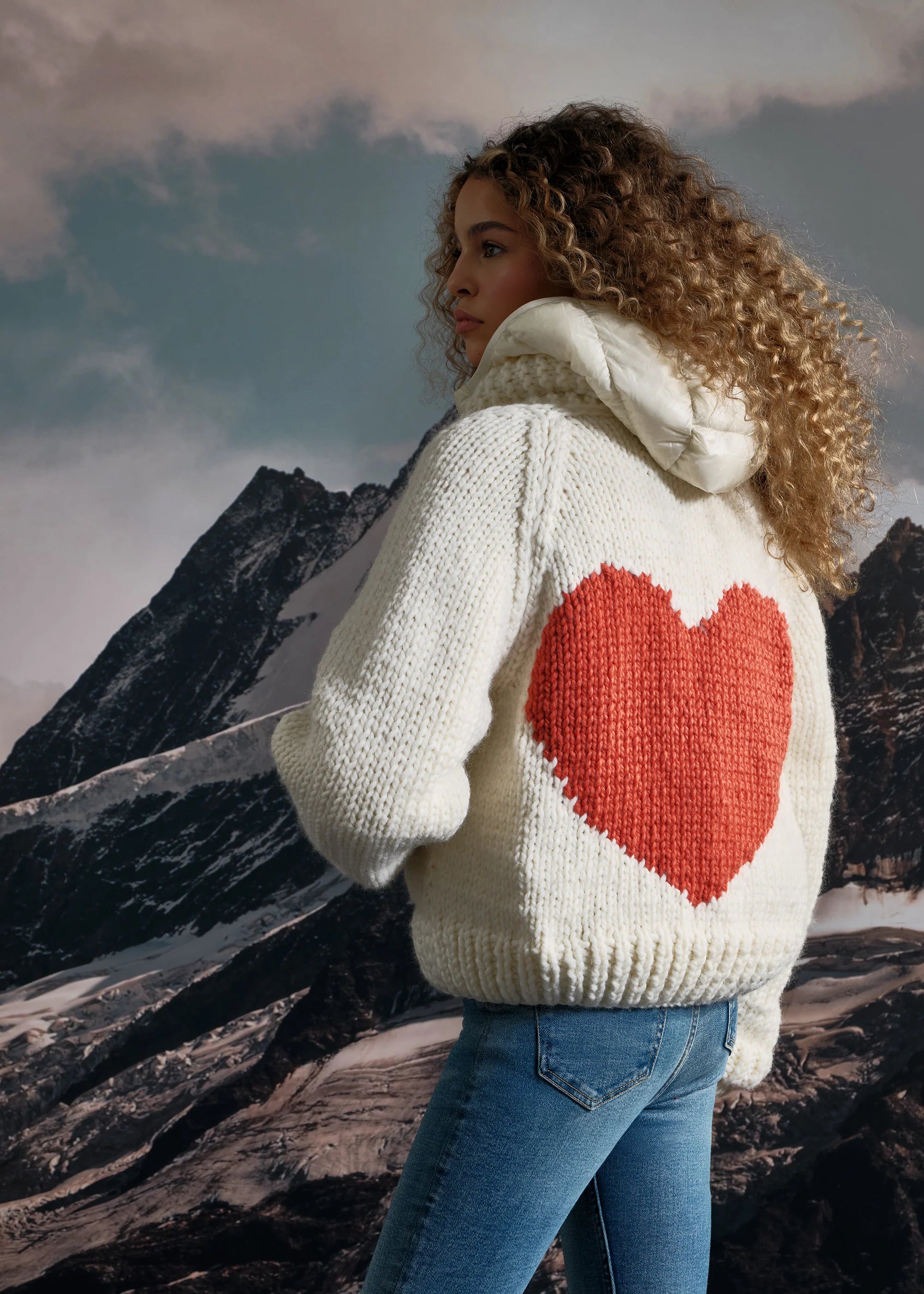 GOGO Classic Long Heart Cardi