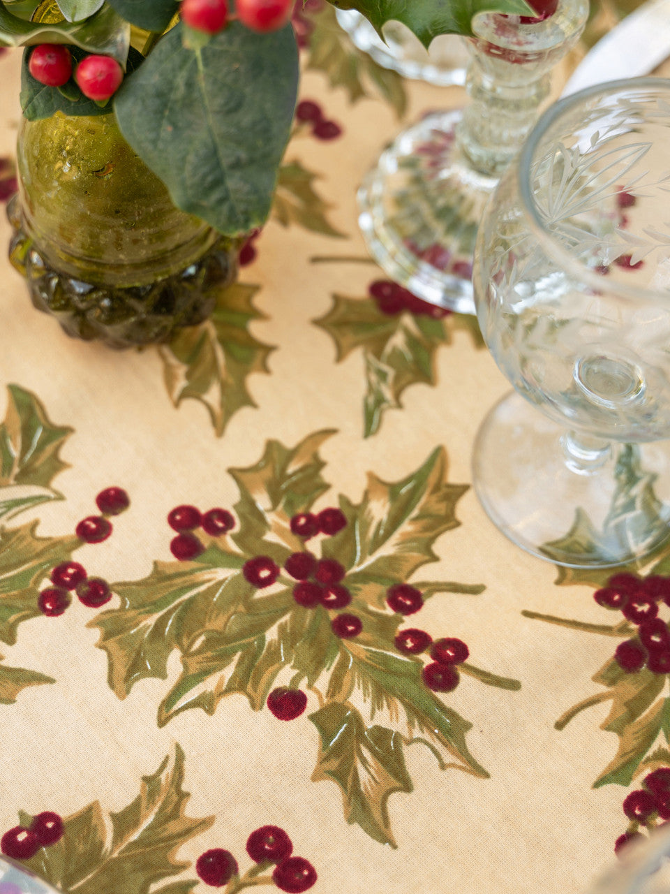 Winterberry Tablecloth