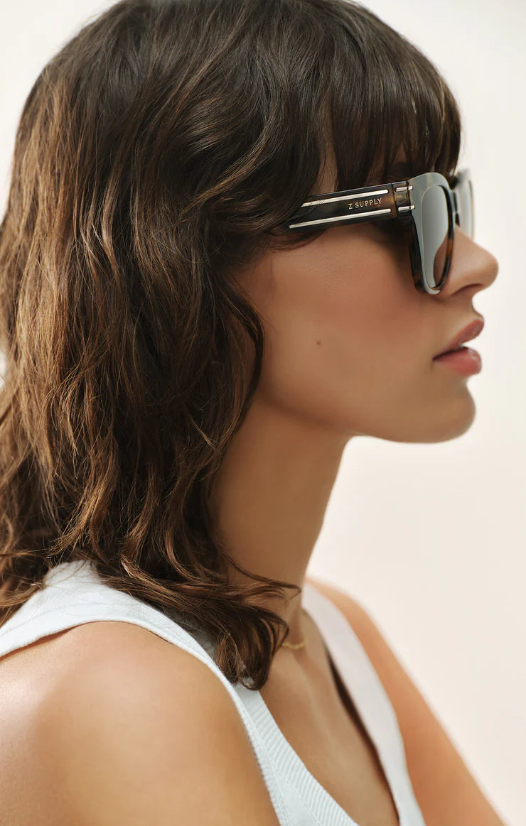 FRONT ROW Sunglasses