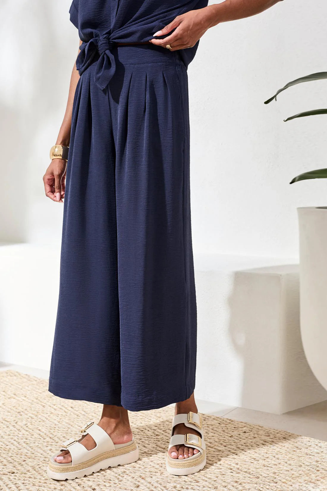 Air Flow Pleated Pants