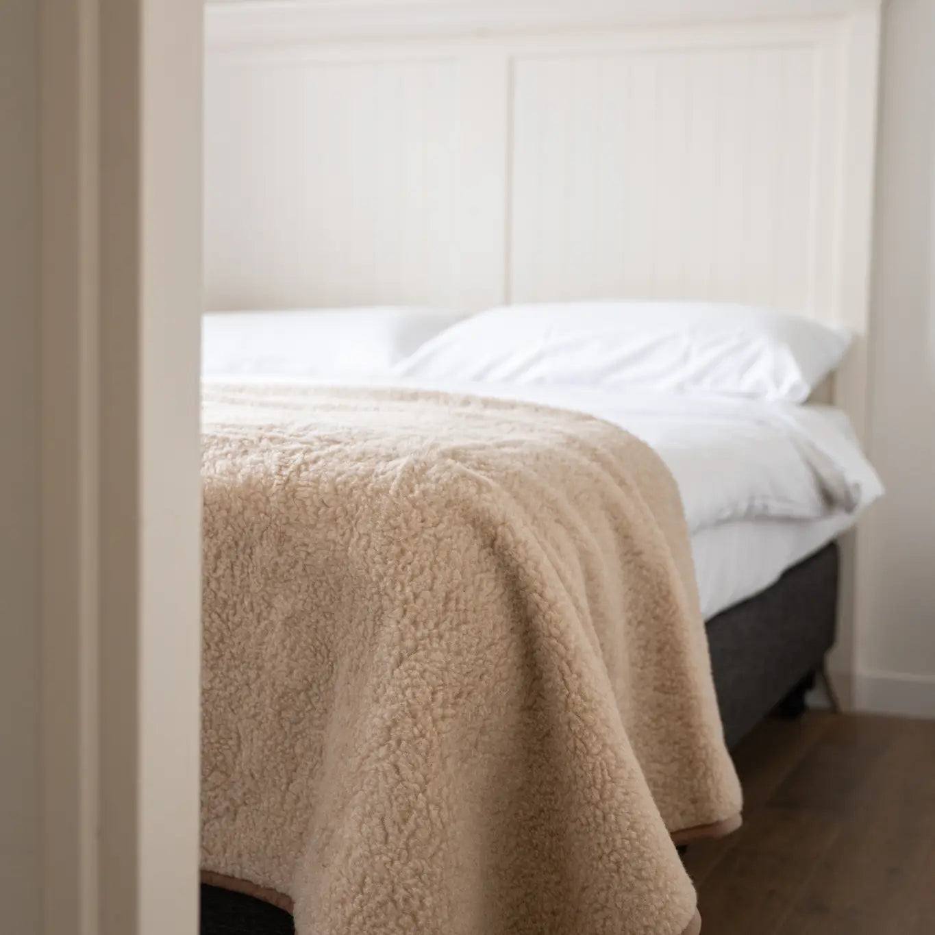 100% Sheep Wool Blanket