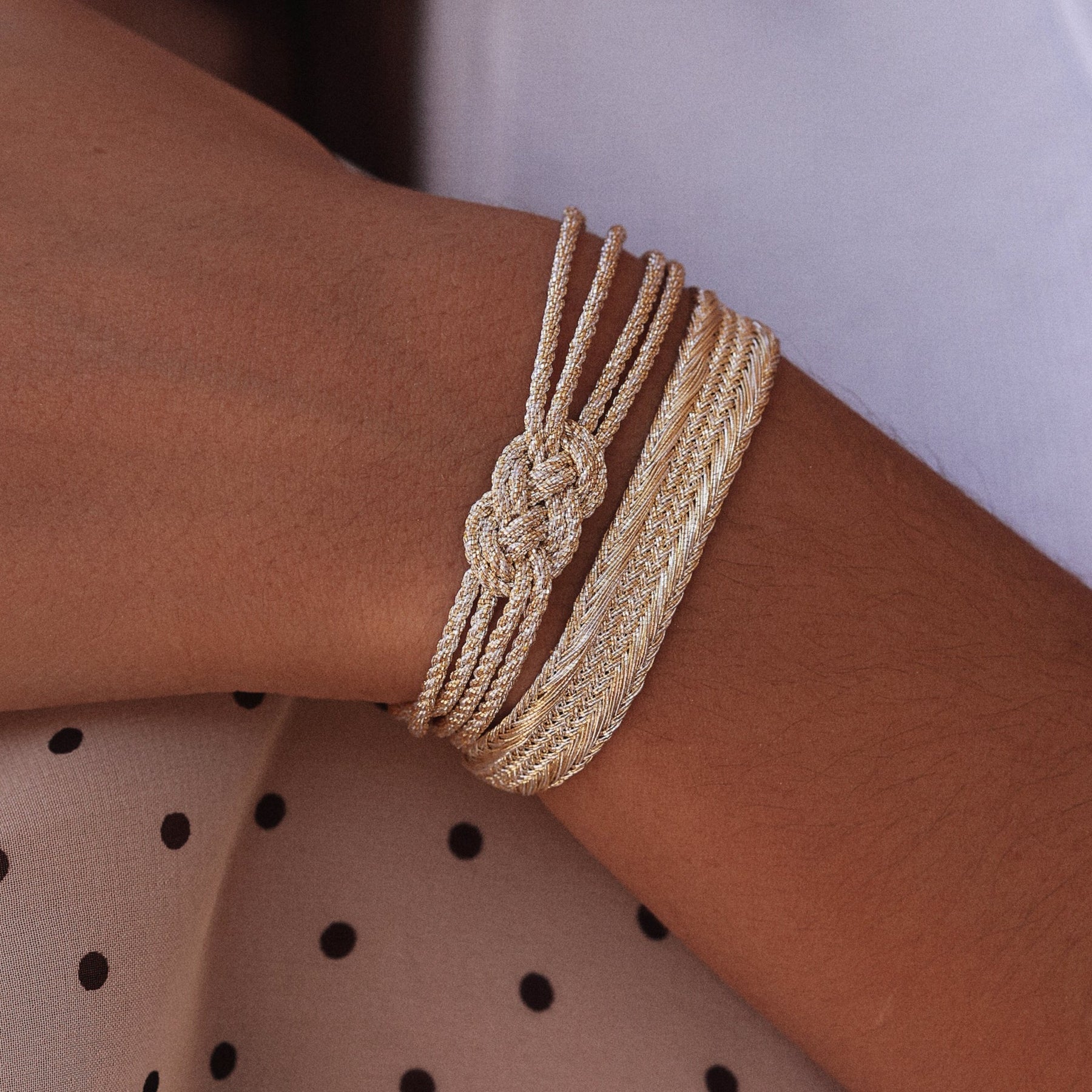 KNOT BRACELET