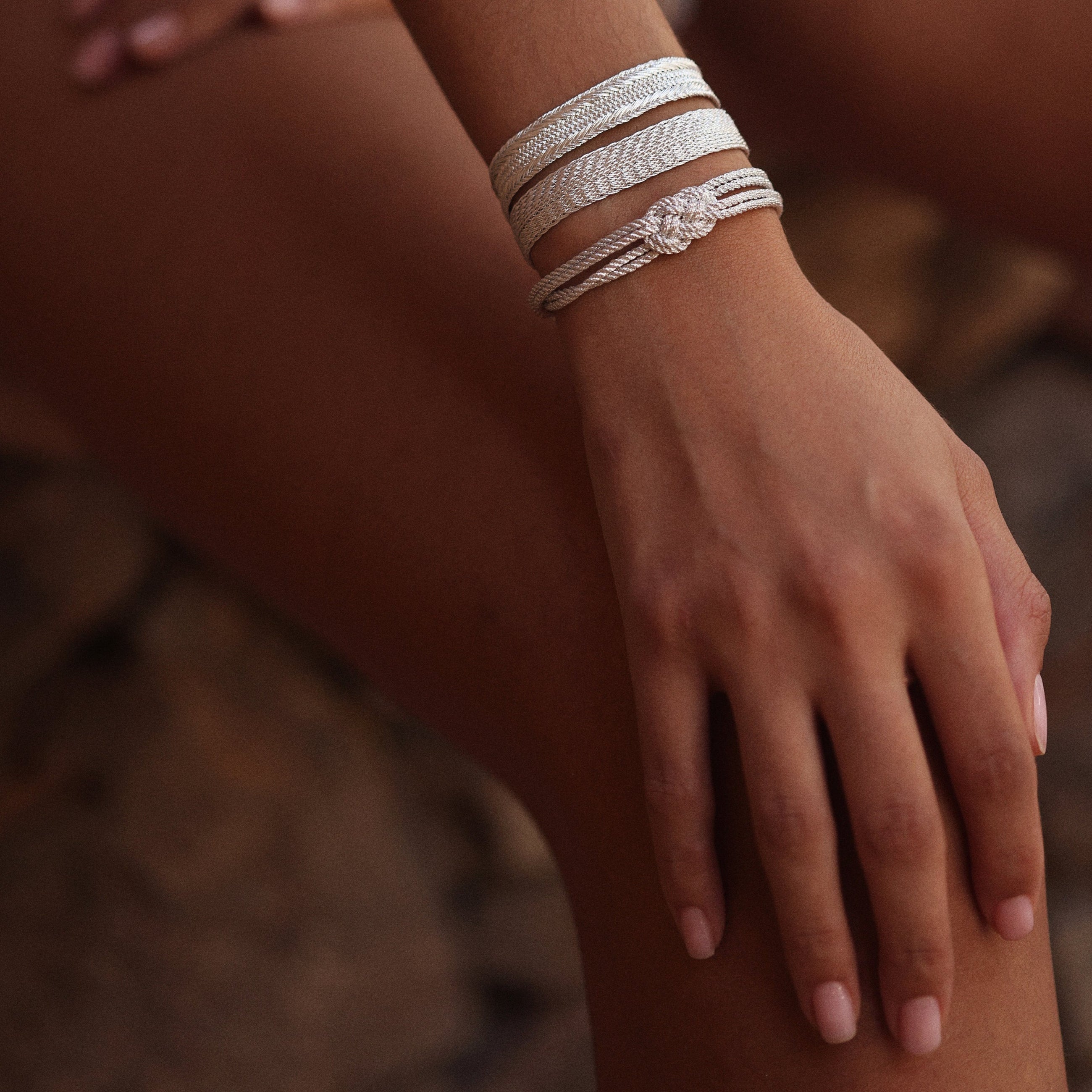 KNOT BRACELET