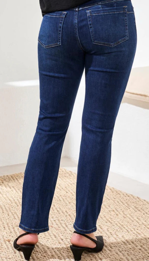 Sophia Curvy Pull On Slim Jean