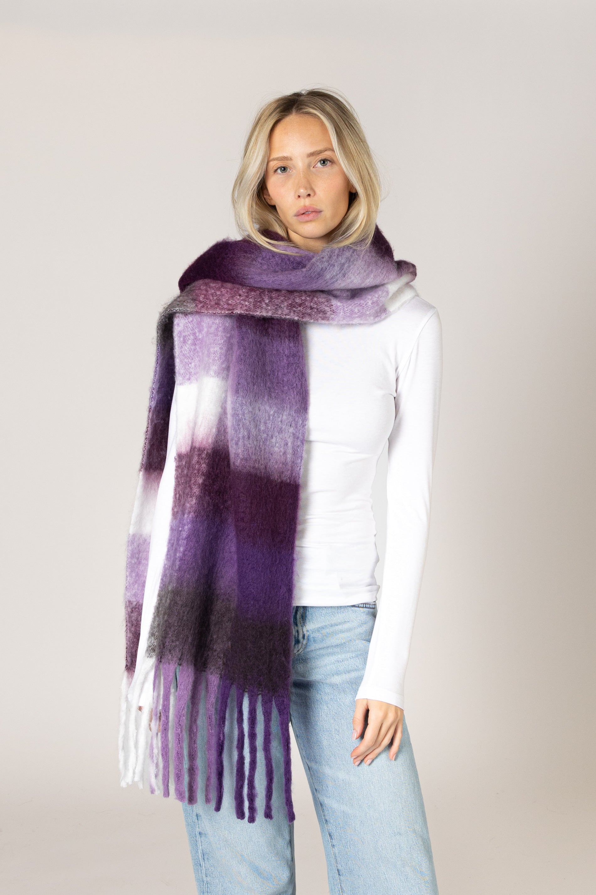 Soft Checker Scarf
