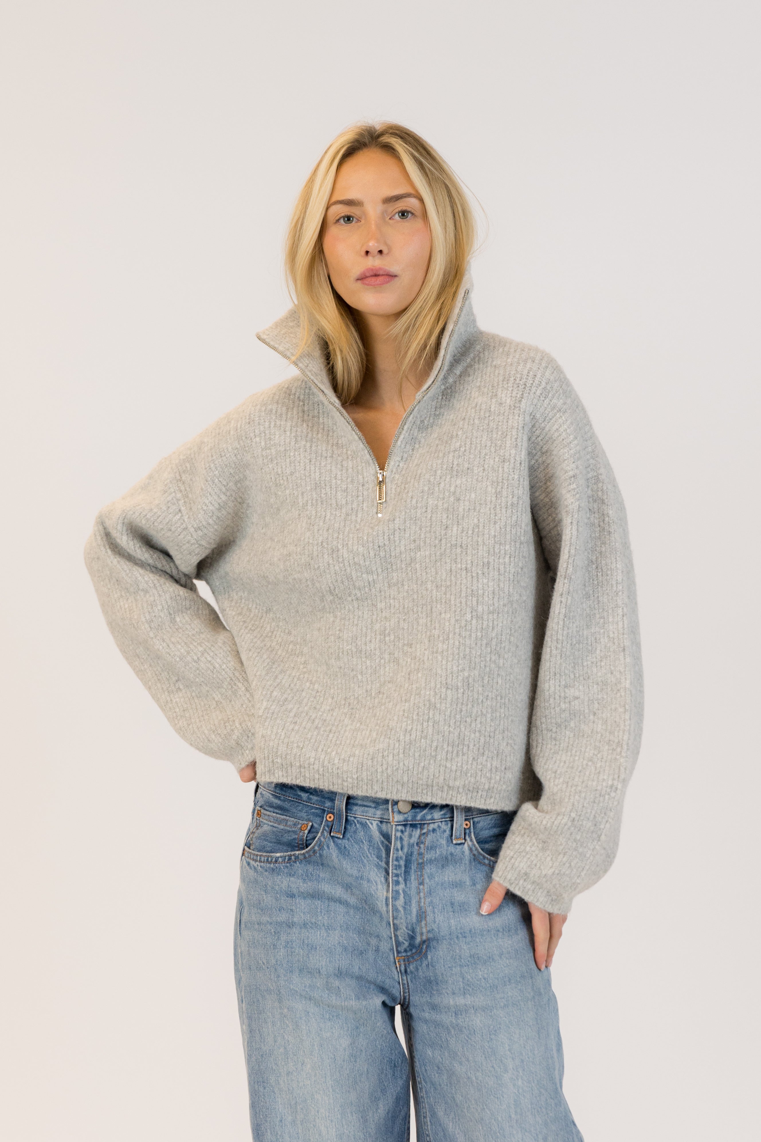 Eva Mock Neck Pullover