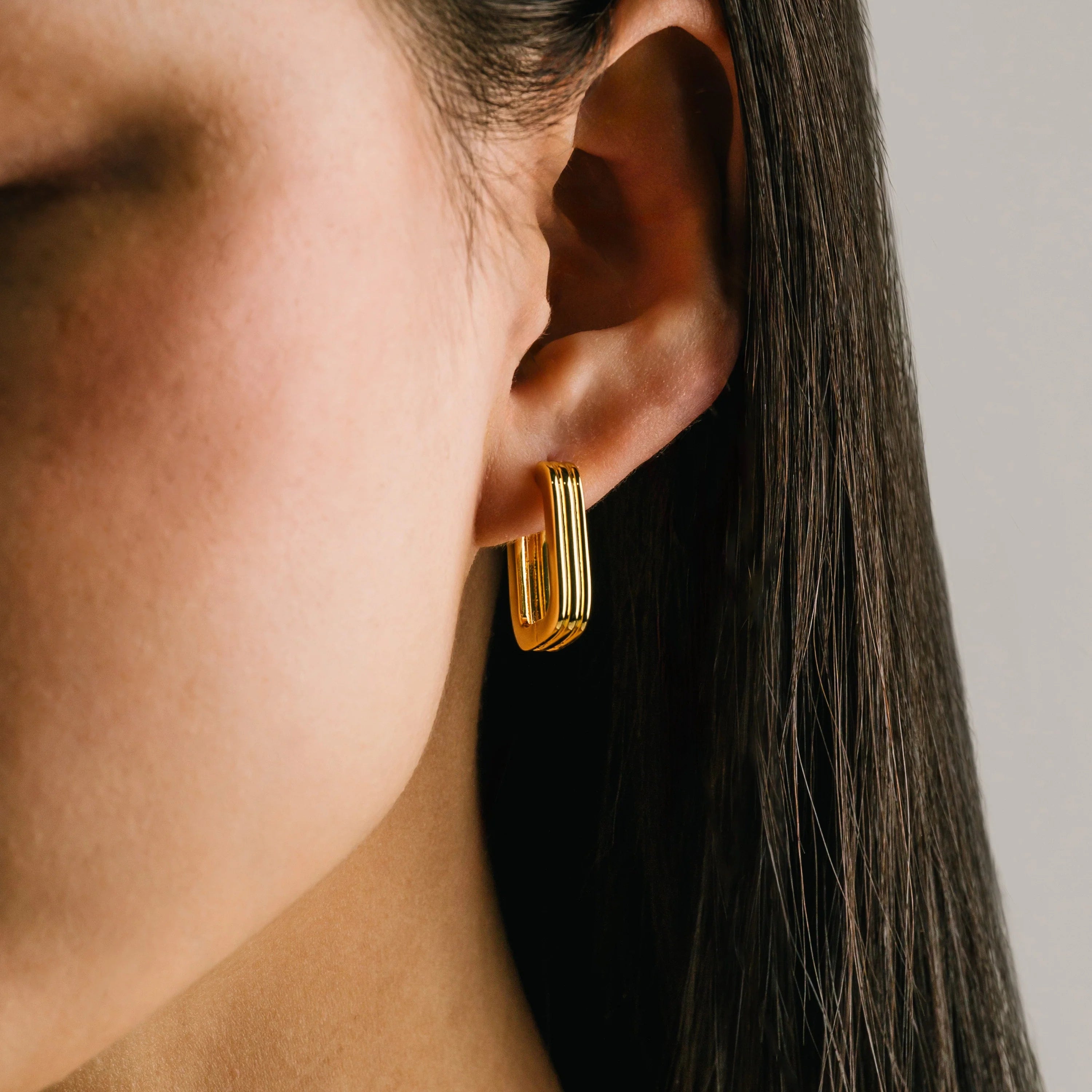 Groove U-Shaped Hoop Earrings