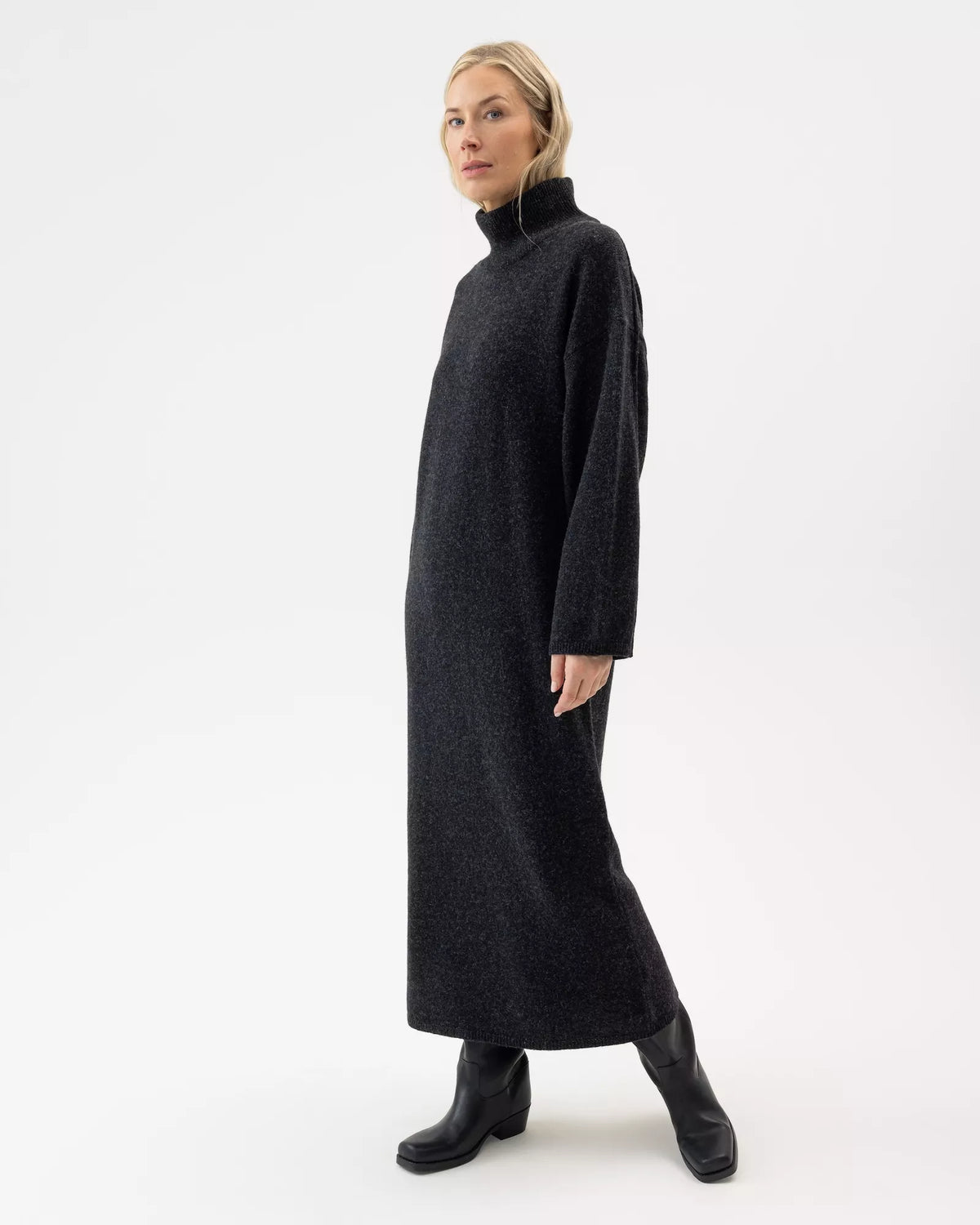 Viveka Dress