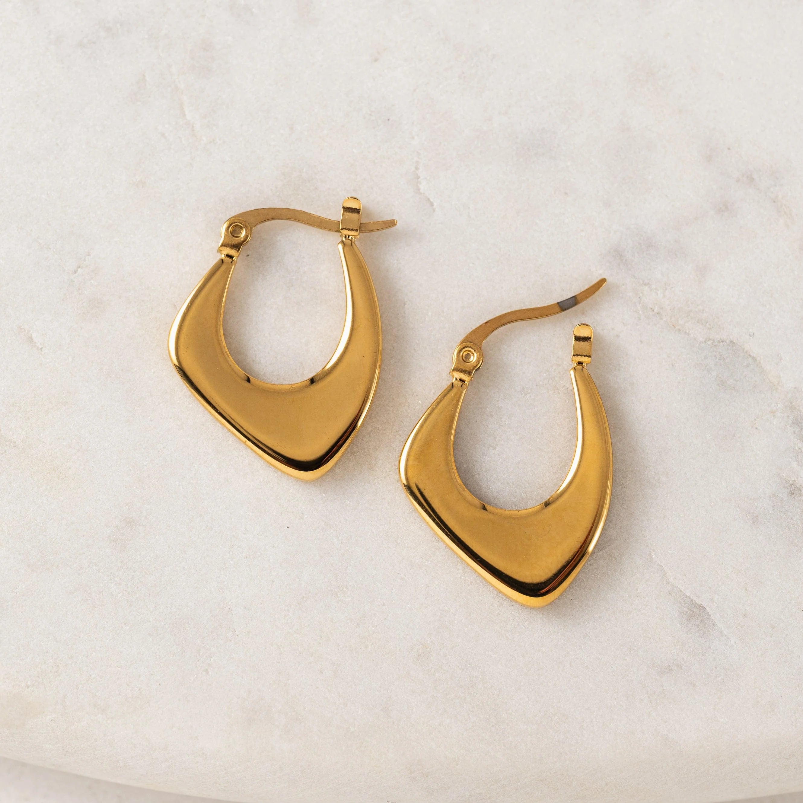 Lila Hoop Earring