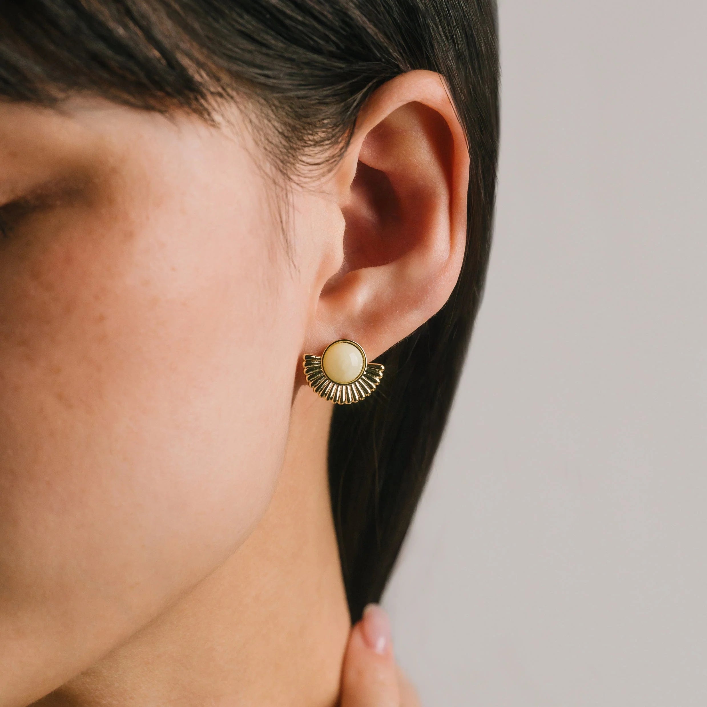 Moonpetal Stud earrings