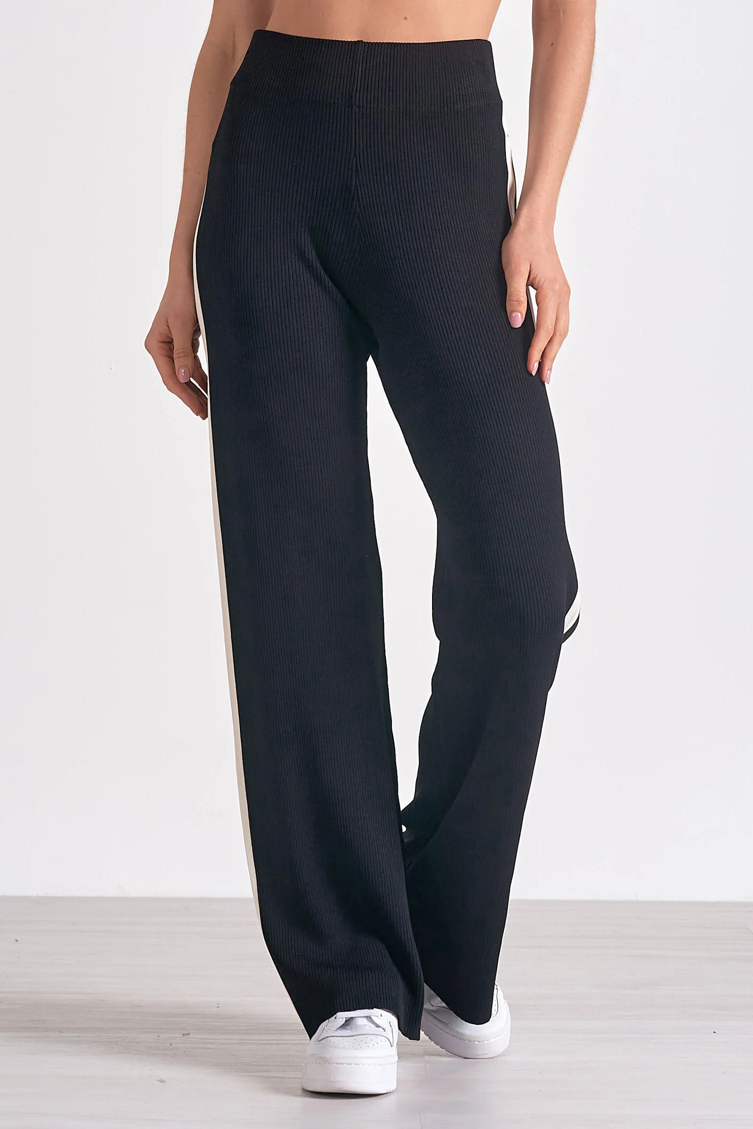 Elan Wyatt Wide Leg Pant