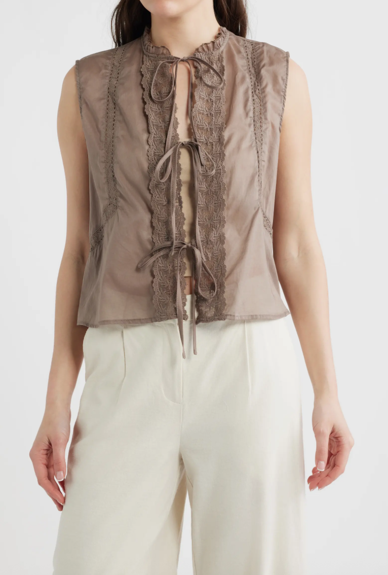 Rodas Lace Sleevless Blouse