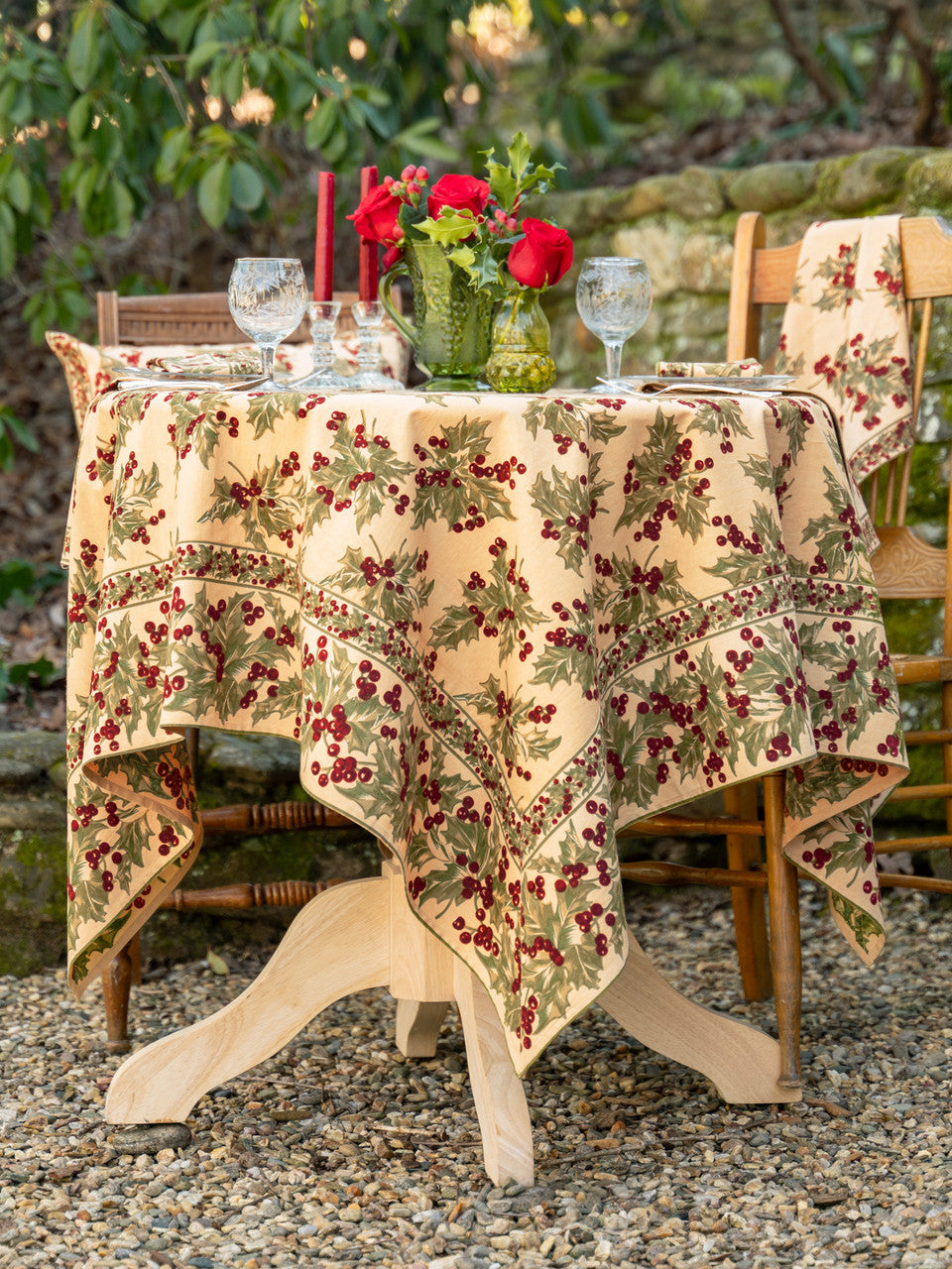 Winterberry Tablecloth