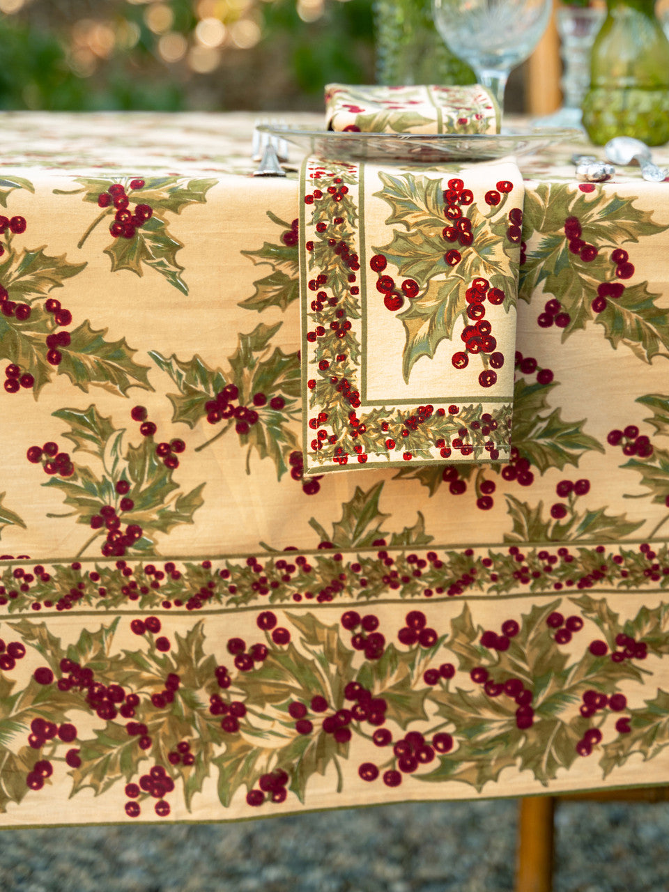Winterberry Tablecloth