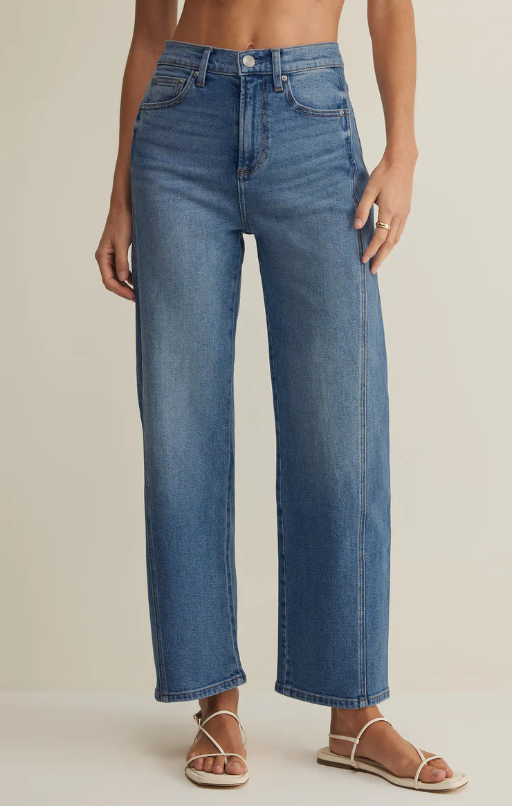 Luna High Rise Bowed Crop