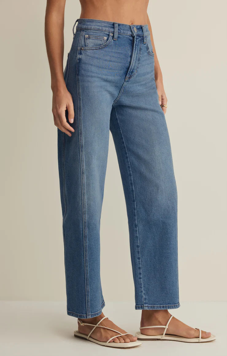Luna High Rise Bowed Crop