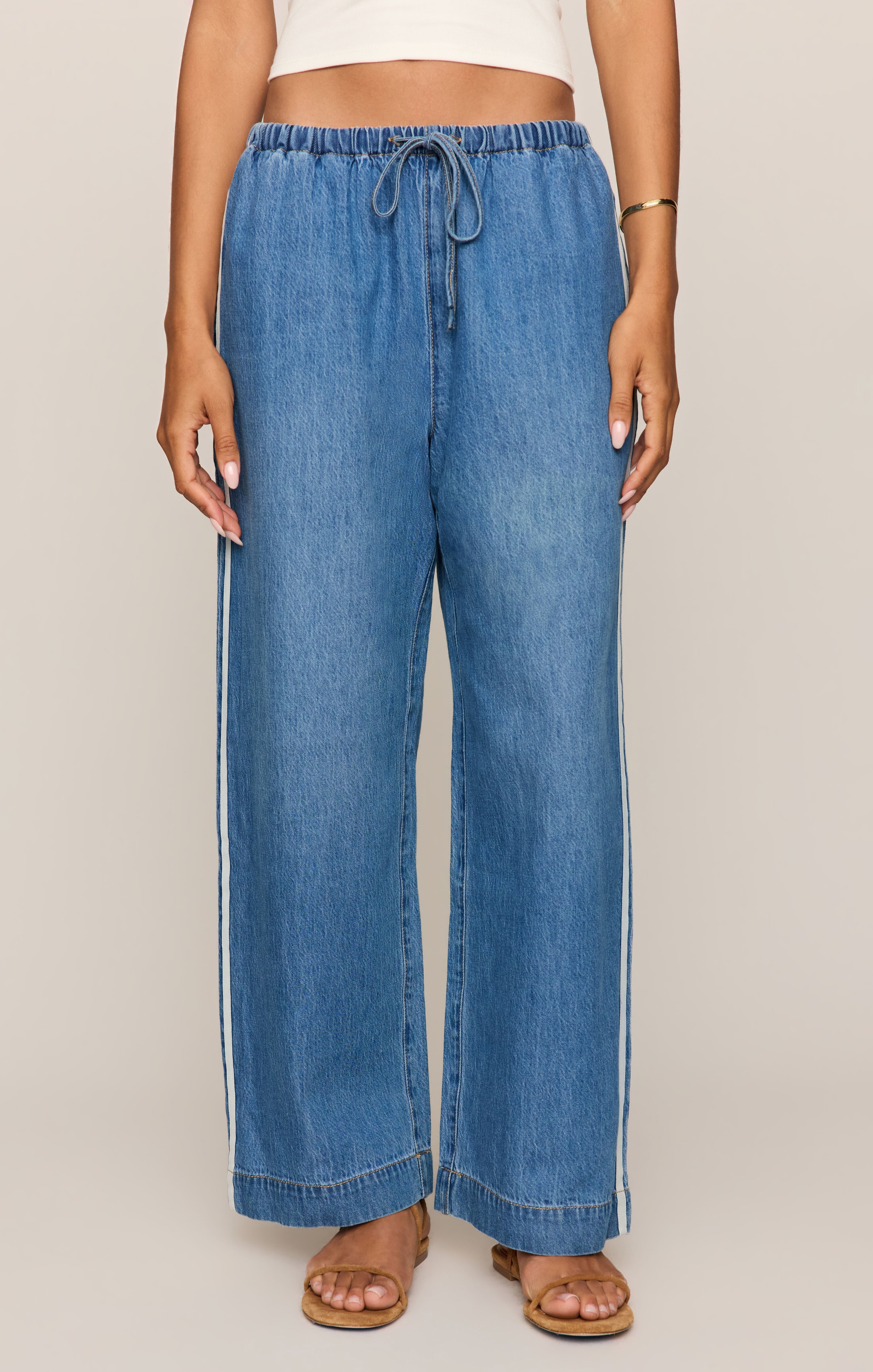 The Sidelines Denim Tracker