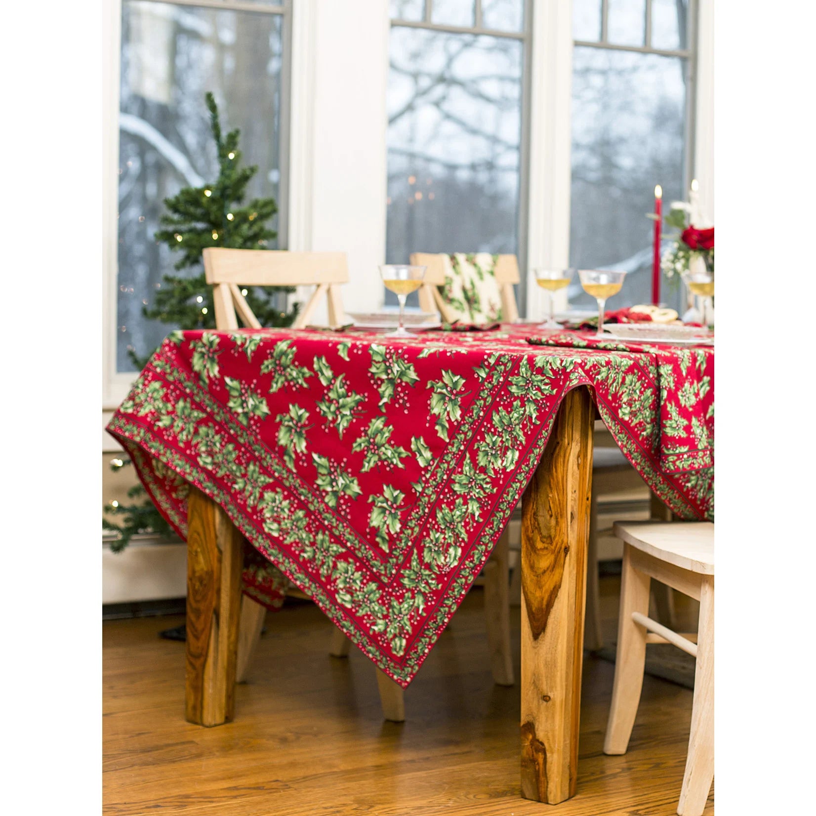 Holly Berry Table Cloth 60x90