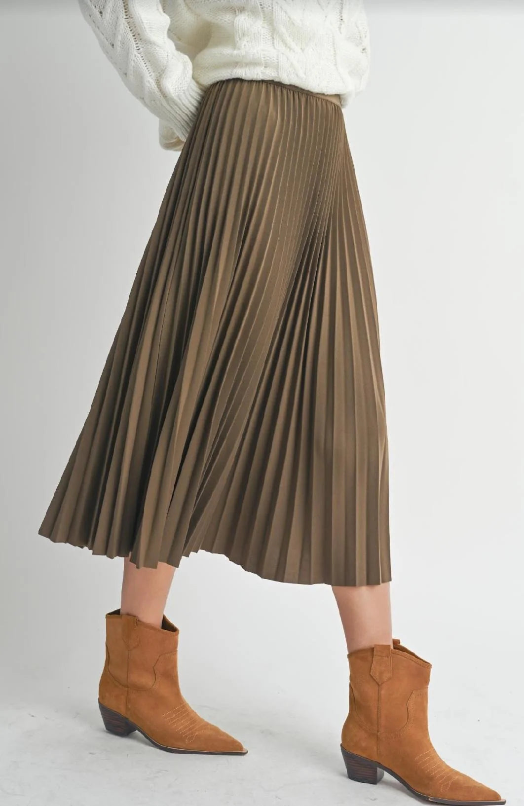 Sadie & Sage Full of Charm Pleated Skirt