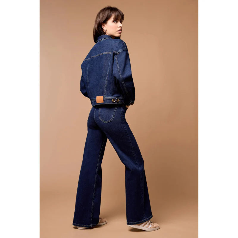 Brooke Hugging Palazzo Denim