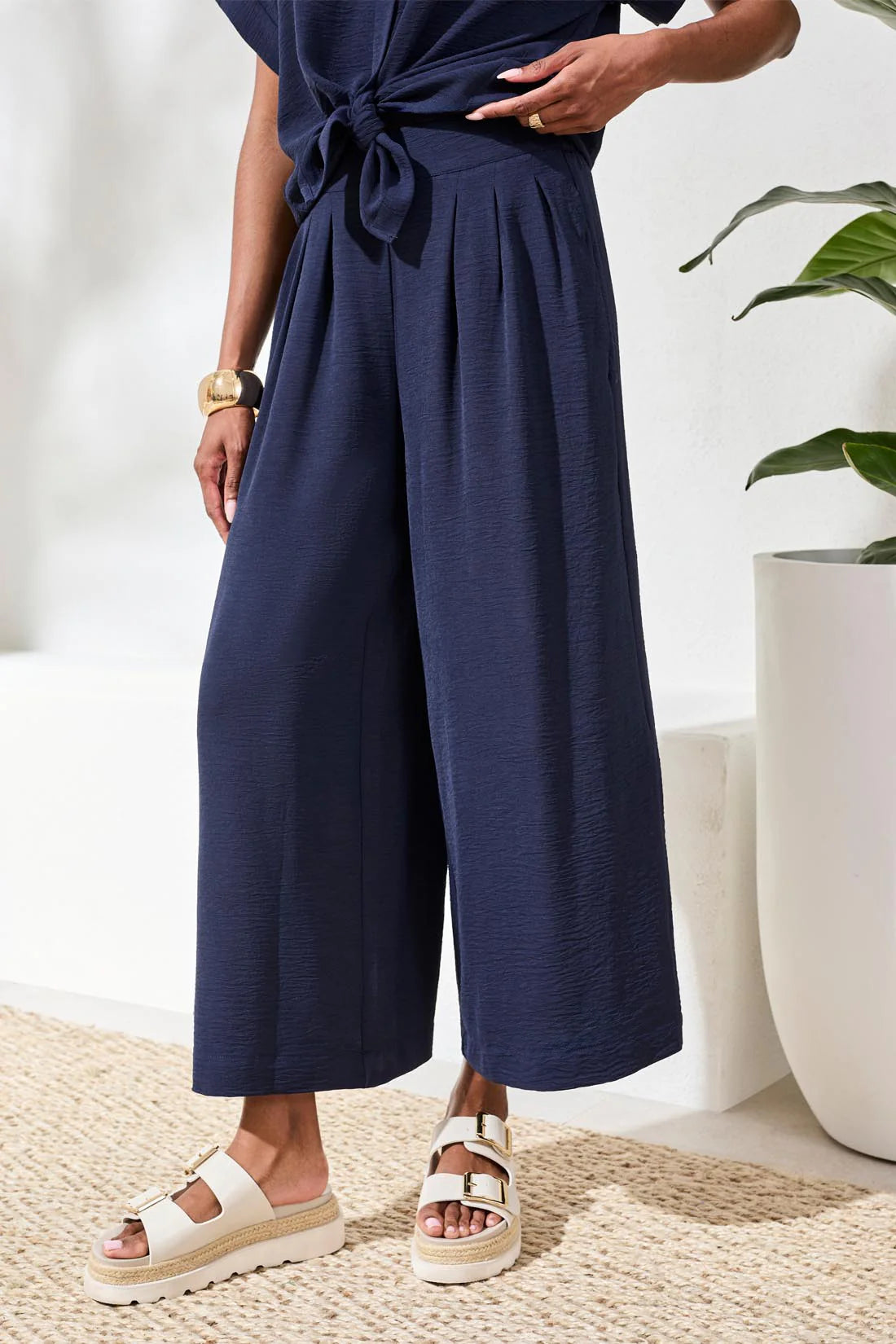 Air Flow Pleated Pants